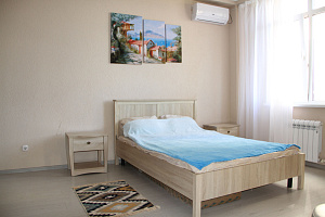 Квартиры Геленджика на набережной, "Ряс морем" 1-комнатная на набережной - фото