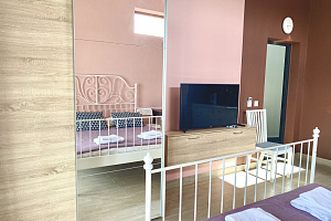 Отели Сириуса с собственным пляжем, "У Олимпийского" 2х-комнатные с собственным пляжем - забронировать номер