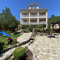 &quot;Золотая Лоза&quot; гостевой дом