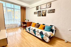 1-комнатная квартира Горького 18 эт 8