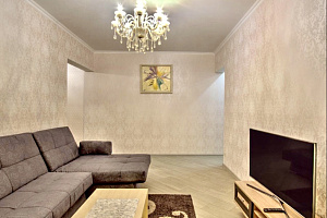 Квартиры Москвы на месяц, "Apartment Kutuzoff Киевская" 3-комнатная на месяц - снять