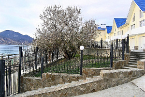 Отели Коктебеля с видом на море, "Жемчужина Коктебеля" апарт-отель с видом на море - раннее бронирование
