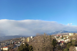 &quot;Пещера&quot; отель в Алуште 27