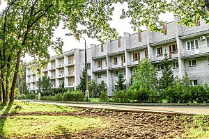 Гостиницы Курчатова у парка, "Рахоль" у парка - фото