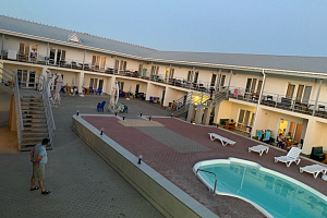 Отели Штормового с бассейном, "Поморье" мини-отель с бассейном - раннее бронирование