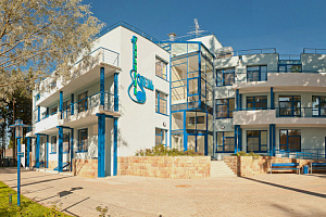 Гостиницы Рощино с бассейном, "Гальярда" с бассейном - фото