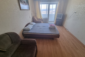 Квартиры Златоуста на месяц, 2х-комнатная 3-й микрорайон проспекта имени Ю.А. Гагарина 2 на месяц