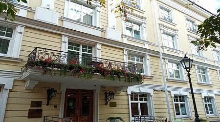 Отели с видом на цветущие сады в Санкт-Петербурге