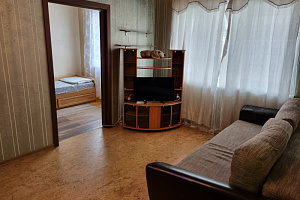 Квартиры Златоуста на месяц, 2х-комнатная Гагарина 2 линия 2 на месяц - раннее бронирование