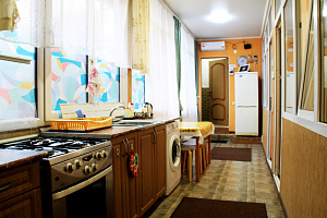 Отели Кисловодска недорого, "004_Красноармейская 1" 3х-комнатная недорого