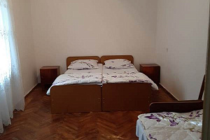 Отдых в Новом Афоне, 3х-комнатная Лакоба 60 кв 13 у моря (Абхазия) в августе
