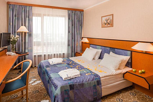 Гостиницы Москвы с крытым бассейном, "Космос" с крытым бассейном - цены