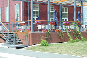Гостиницы Приморского края с бассейном, "Восток" гостиничный комплекс с бассейном - забронировать номер