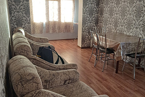 Квартиры Пицунды с кухней, "Уютная на Агрба 10" 2х-комнатная с кухней - фото