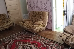Отдых в Светлограде, "Уютная" 3х-комнатная - цены