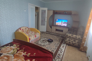 База отдыха в , 3х-комнатная Севастопольская 27