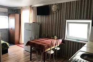 Отели Благовещенской с кухней в номере, Черноморская 111/1 с кухней в номере - раннее бронирование