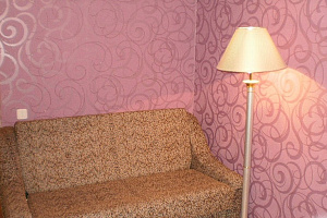 Квартиры Щёлкино на месяц, 2х-комнатная 1-й микрорайон 8 на месяц - фото