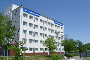 Гостиницы Приморского края с бассейном, "Восток" гостиничный комплекс с бассейном