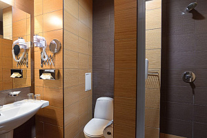 Фото номера «Двухместный номер Comfort Superior с балконом двуспальная кровать», 1