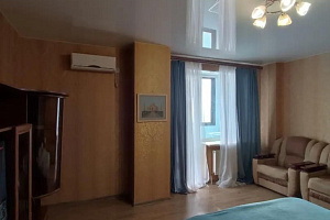 Квартиры Волгограда 3-комнатные, 1-комнатная Новороссийская 2К эт 9 3х-комнатная - снять