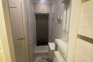 Квартиры Абхазии на месяц, 2х-комнатная Ардзинба 150 кв 43 на месяц - цены