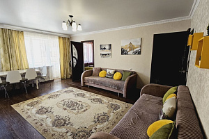 Отели Домбая в центре, "Комфортная" 3х-комнатная в центре - цены