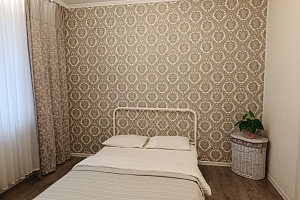 "AlexHome Алексея Короткова 1" 1-комнатная квартира