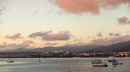 Геленджик в октябре — стоит ли ехать осенью