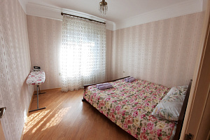 Комната в , 3х-комнаная Юсупа Акаева 7 - фото