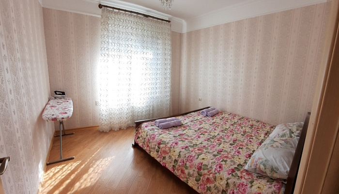 3х-комнаная квартира Юсупа Акаева 7 в Махачкале - фото 1