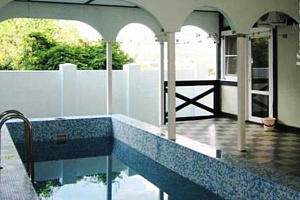 Отдых в Геленджике с крытым бассейном, "Зеленый" с крытым бассейном - цены