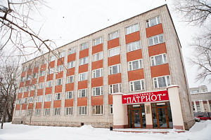Гостиницы Смоленска рядом с ЖД вокзалом, "Патриот" у ЖД вокзала - фото
