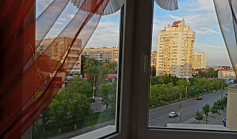&quot;Просторная и уютная&quot; 2х-комнатная квартира в Волгограде - фото 4