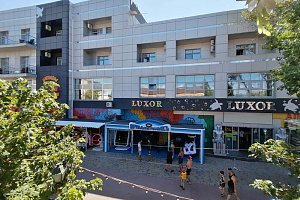Гостиницы и отели в Витязево в июне, "LUXOR" - цены