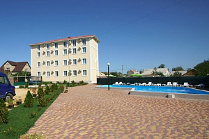 Дома Новофедоровки с бассейном, "Бумеранг" с бассейном