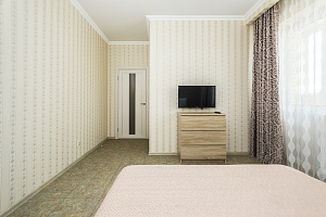Квартиры Краснодара 3-комнатные, "ApartGroup Repina 1/2" 1-комнатная 3х-комнатная - снять