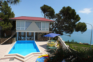 Гостевые дома Гурзуфа с бассейном, "Гурзуфские зори" гостевой комплекс с бассейном - фото