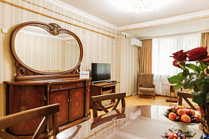 Квартиры Адлера на набережной, 3х-комнатная Свердлова 70 на набережной - цены
