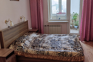 Гостиницы Владивостока с бассейном с морской водой, 3х-комнатная Красного Знамени 125 с бассейном с морской водой