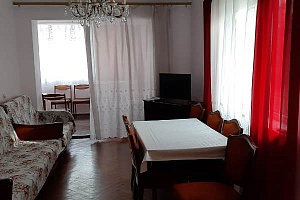 Квартиры Абхазии летом, 3х-комнатная Лакоба 60 кв 13 летом - снять
