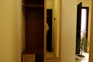 Квартиры Анапы в центре, 2х-комнатная Самбурова 207 / Краснозеленых 25 в центре