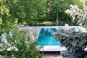 Отели Ейска с бассейном, "Южный Берег" парк-отель с бассейном - забронировать номер