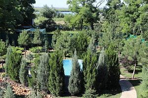 Базы отдыха Азова с бассейном, "Pinebrook" с бассейном