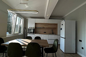 Квартиры Абхазии с кухней, 3х-комнатная Акиртава 28 кв 20 с кухней - фото
