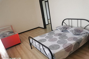 Квартиры Витязево на месяц, 2х-комнатная на земле Красноармейская 82 на месяц - фото