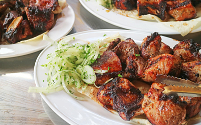 Как выбрать гостевой дом в Геленджике любителям местной кухни и кафе