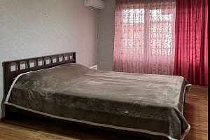 Квартиры Абхазии на неделю, 4х-комнатная Ладария 20 кв 34 на неделю - фото