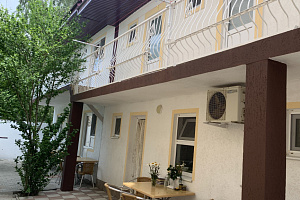 Гостевые дома Витязево с детской площадкой, "Гармония" с детской площадкой