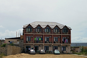 Гостевые дома Избербаша с бассейном, "Нур" с бассейном - фото